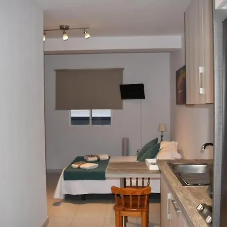 Studio Apartment, Freewifi, Great View From Terrace Jerez de la Frontera