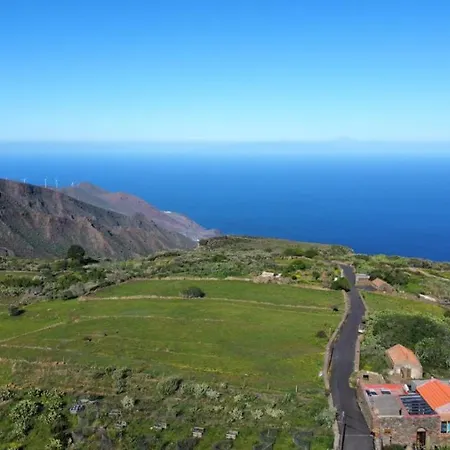 Studio Apartment, Freewifi, Great View From Terrace Frontera